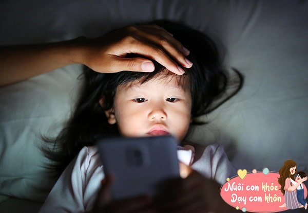 Trẻ đi ngủ và thức dậy sớm hơn khung giờ này, chiều cao có thể giảm đi 5cm