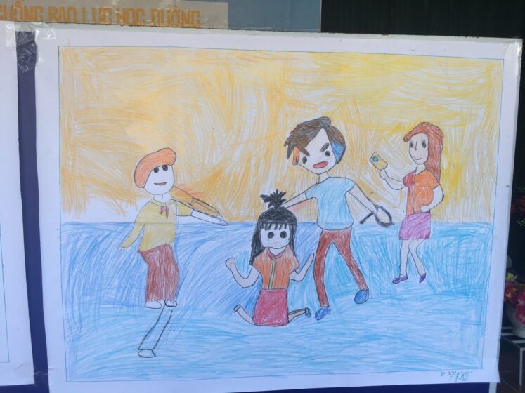 Vẽ tranh phòng chống xâm hại trẻ em đơn giản bằng sáp màu